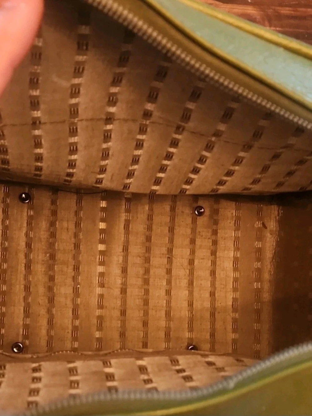 Vintage Samsonite hand bag.
